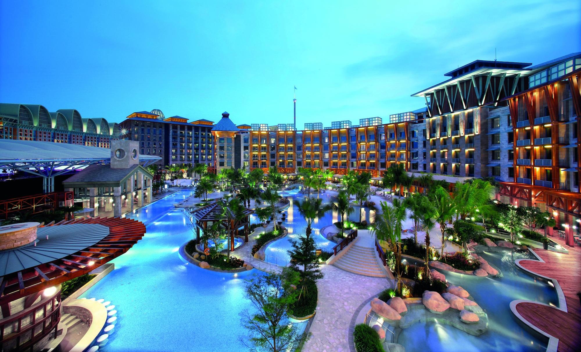 Resorts World Sentosa - Hotel Сінгапур Екстер'єр фото The Royal Paradise Hotel and Spa
