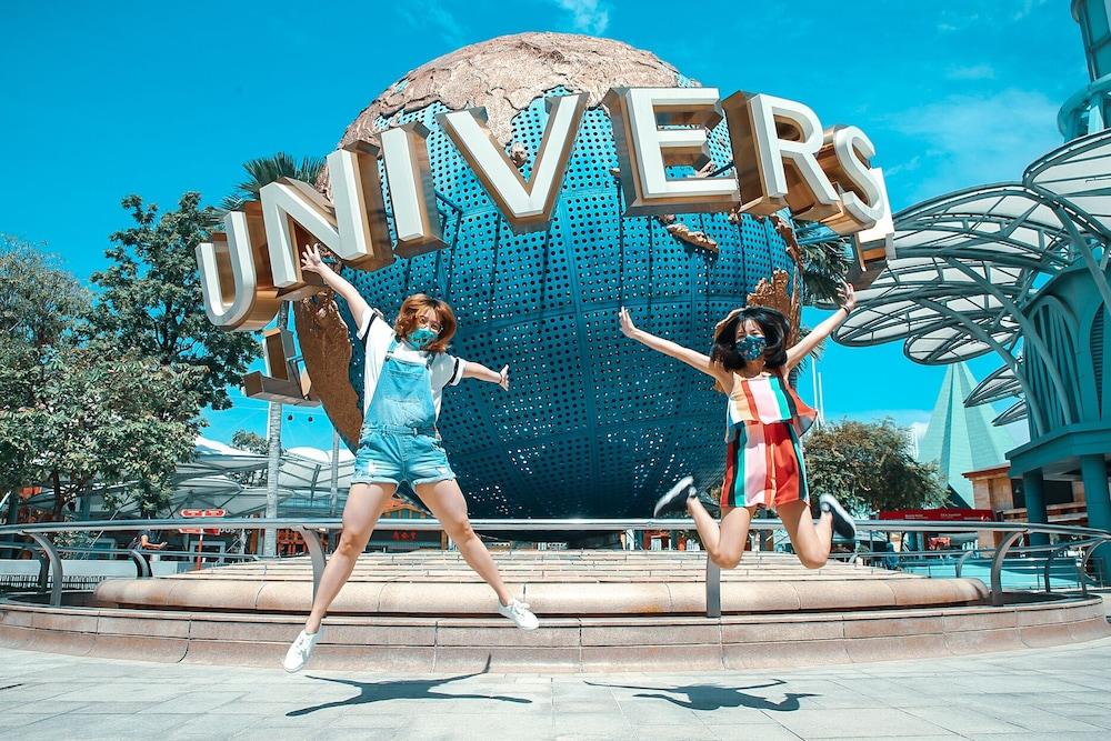 Resorts World Sentosa - Hotel Сінгапур Екстер'єр фото Universal Studios Singapore